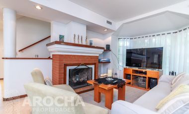 3 dormitorios con pileta y jardin alquiler anual.