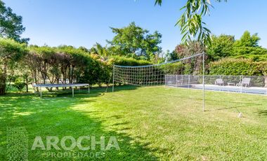 3 dormitorios con pileta y jardin alquiler anual.