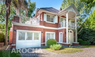 3 dormitorios con pileta y jardin alquiler anual.