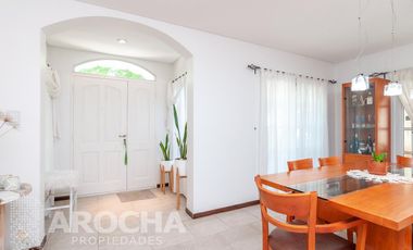 3 dormitorios con pileta y jardin alquiler anual.