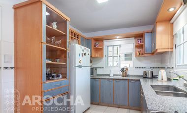 3 dormitorios con pileta y jardin alquiler anual.