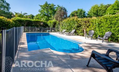 3 dormitorios con pileta y jardin alquiler anual.