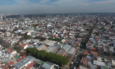 Fraccion industrial fabrica  deposito en venta villa Martelli, vicente lopez apto credito!