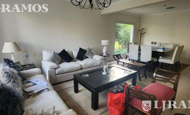 Casa a la laguna con 4 dormitorios  en alquiler en Santa Barbara