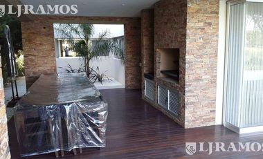 Casa a la laguna con 4 dormitorios  en alquiler en Santa Barbara
