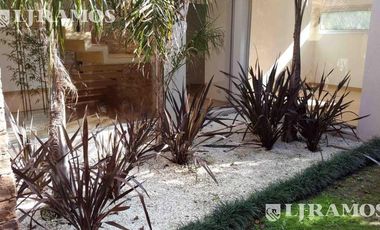 Casa a la laguna con 4 dormitorios  en alquiler en Santa Barbara