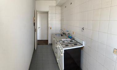 Departamento 3 ambientes en venta en Torres Pueyrredon a mts de CABA