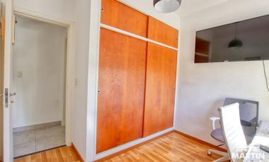 PH en alquiler en Martínez 3 ambientes con patio, cinco cuadras de Av Santa Fe y cerca de la plaza.