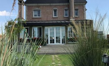 4 dormitorios - Vista a la laguna