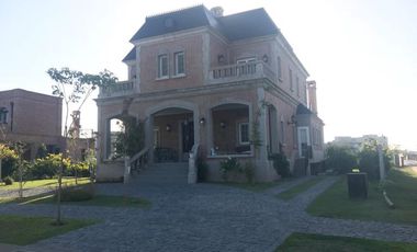 4 dormitorios - Vista a la laguna