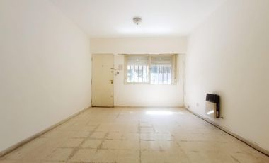 Venta Casa 2 dormitorios con patio - España y Hospitales