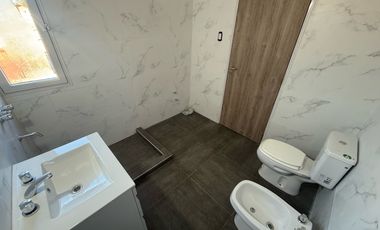 VENTA CASA 3 DORMITORIOS EN ROLDAN