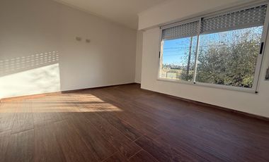 VENTA CASA 3 DORMITORIOS EN ROLDAN
