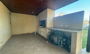 VENTA CASA 3 DORMITORIOS EN ROLDAN