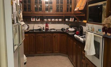 Casa/Duplex 4 ambientes con piscina en venta - Quilmes Residencial-Permuta departamento menor valor