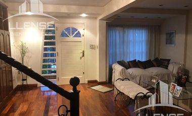 Casa/Duplex 4 ambientes con piscina en venta - Quilmes Residencial-Permuta departamento menor valor