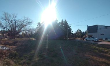 Venta lote de terreno esquina en barrio abierto El Ceibo. Alvarez