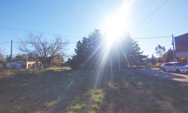 Venta lote de terreno esquina en barrio abierto El Ceibo. Alvarez