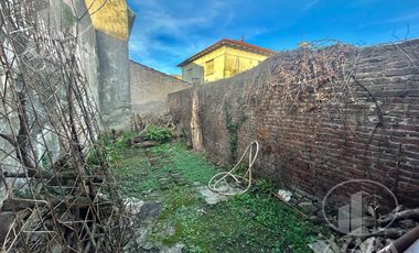 Local con excelente vidiera sobre av mapu al 100 en vicente lopez