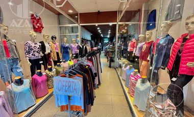 Local con excelente vidiera sobre av mapu al 100 en vicente lopez