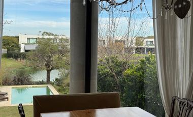 Casa con 4 dormitorios en venta en EL GOLF