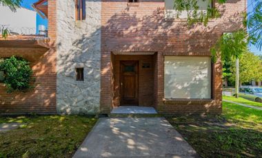 Casa en  Venta Barrio Los Pinares