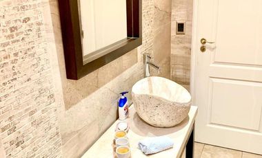 Casa en alquiler al lago en Las Glorietas, Nordelta