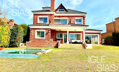 Casa en alquiler al lago en Las Glorietas, Nordelta