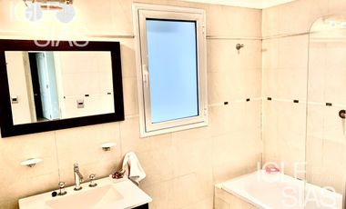 Casa en alquiler al lago en Las Glorietas, Nordelta