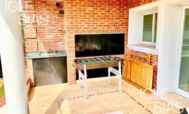 Casa en alquiler al lago en Las Glorietas, Nordelta