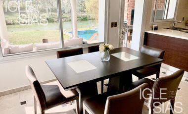 Casa en alquiler al lago en Las Glorietas, Nordelta