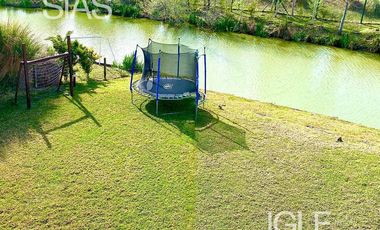 Casa en alquiler al lago en Las Glorietas, Nordelta