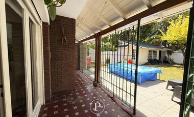 Alquiler de Casa con Jardín y Quincho en Los Troncos