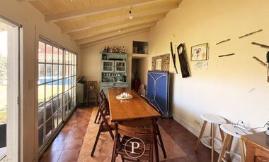 Alquiler de Casa con Jardín y Quincho en Los Troncos