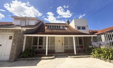 Alquiler de Casa con Jardín y Quincho en Los Troncos