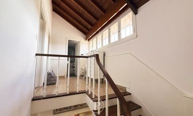 Alquiler de Casa con Jardín y Quincho en Los Troncos