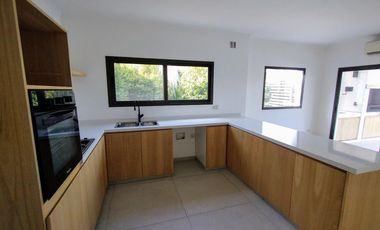 CASA EN VENTA, EL CANTON, BARRIO PUERTO