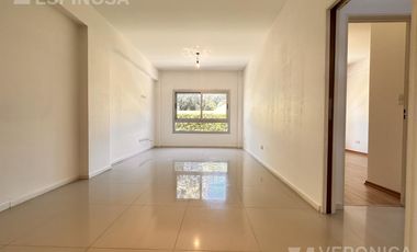 Departamento de dos ambientes en alquiler, Ituzaingo. Excelente edificio.