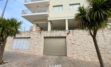 Cochera Cubierta en La Loma de Colon, Guemes, Varese, Torreon del Monje, Stella Maris..