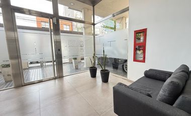 Departamento en venta de 2 ambientes con cochera