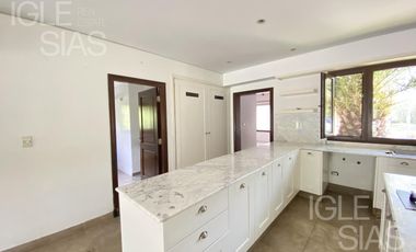 Casa en alquiler en El Golf, Nordelta