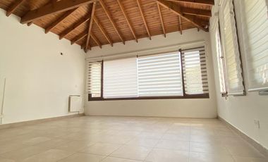 Casa en alquiler en El Golf, Nordelta