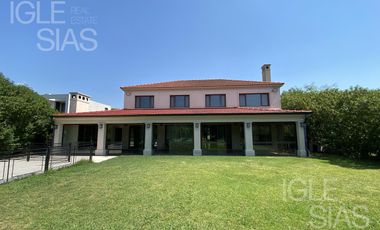 Casa en alquiler en El Golf, Nordelta