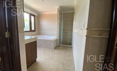 Casa en alquiler en El Golf, Nordelta