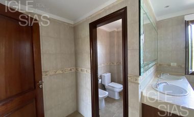 Casa en alquiler en El Golf, Nordelta