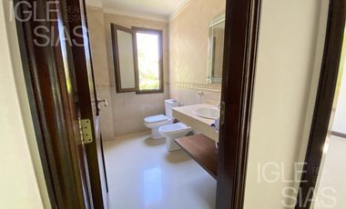 Casa en alquiler en El Golf, Nordelta