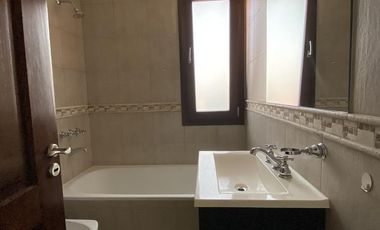 Casa en alquiler en El Golf, Nordelta