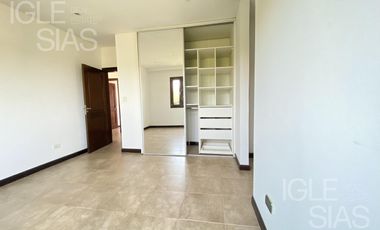 Casa en alquiler en El Golf, Nordelta