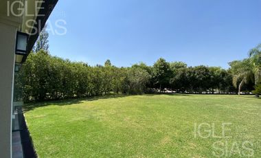 Casa en alquiler en El Golf, Nordelta