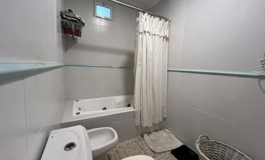 ALQUILER 12 MESES | CASA 2 AMBIENTES | COCHERA | BOSQUE P RAMOS